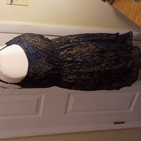 Navy & Gold Tunic - Picture 3 of 12